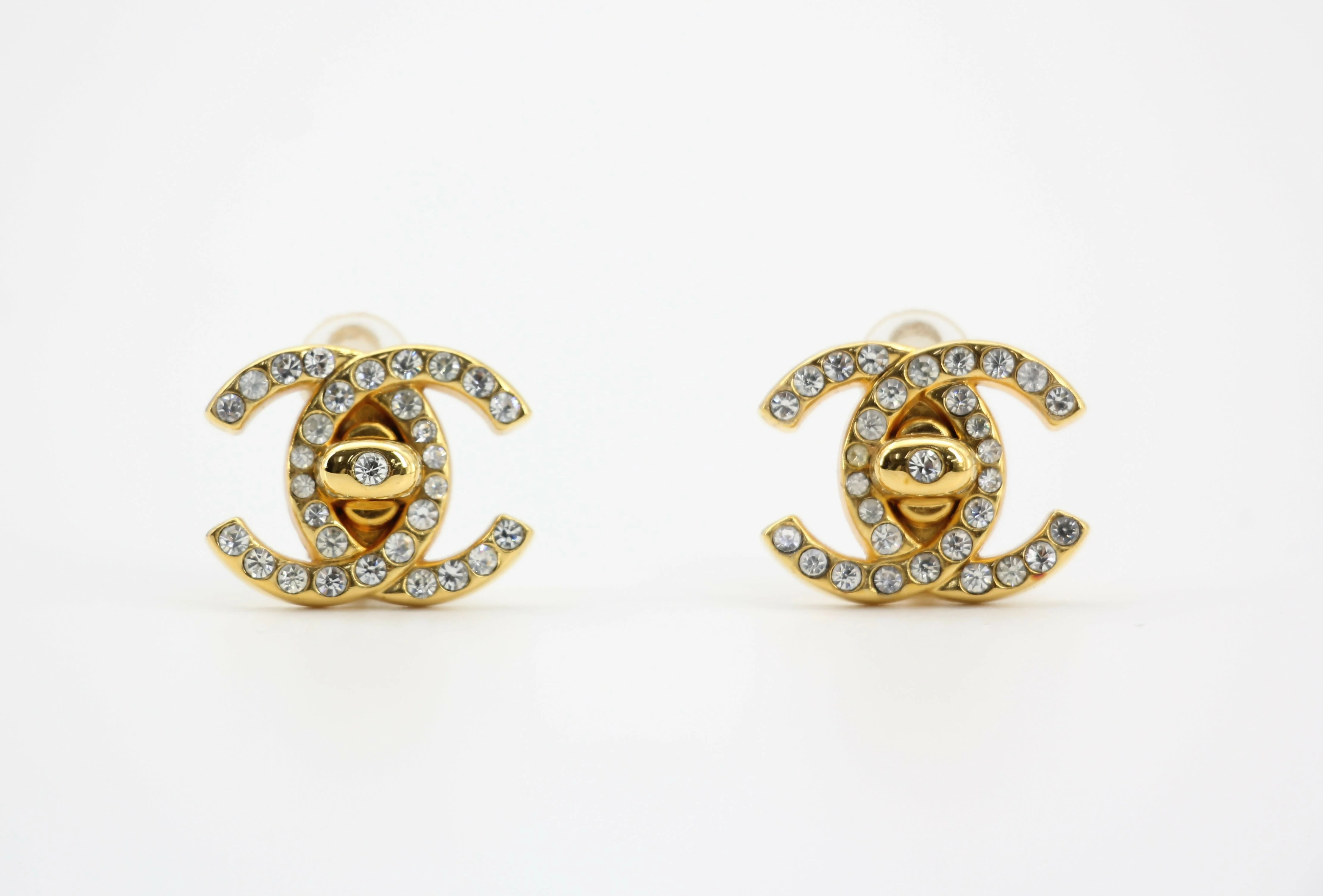 Chanel Vintage 96A Rhinestone & Gold-plated Backpack Buckle CC Clip-on Earrings