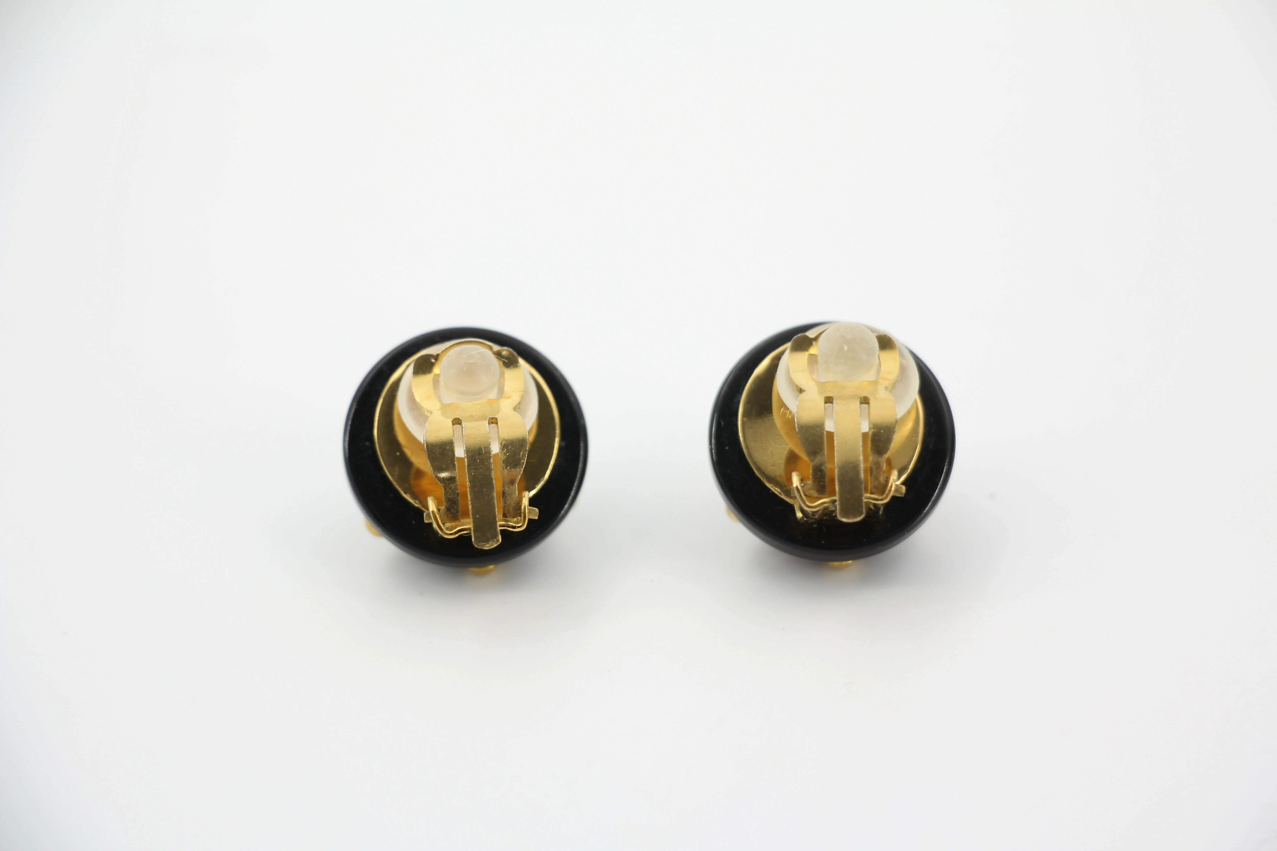 Chanel Vintage 96C Resin Black and Gold Polka Dot Clip-on Earrings - Image 6
