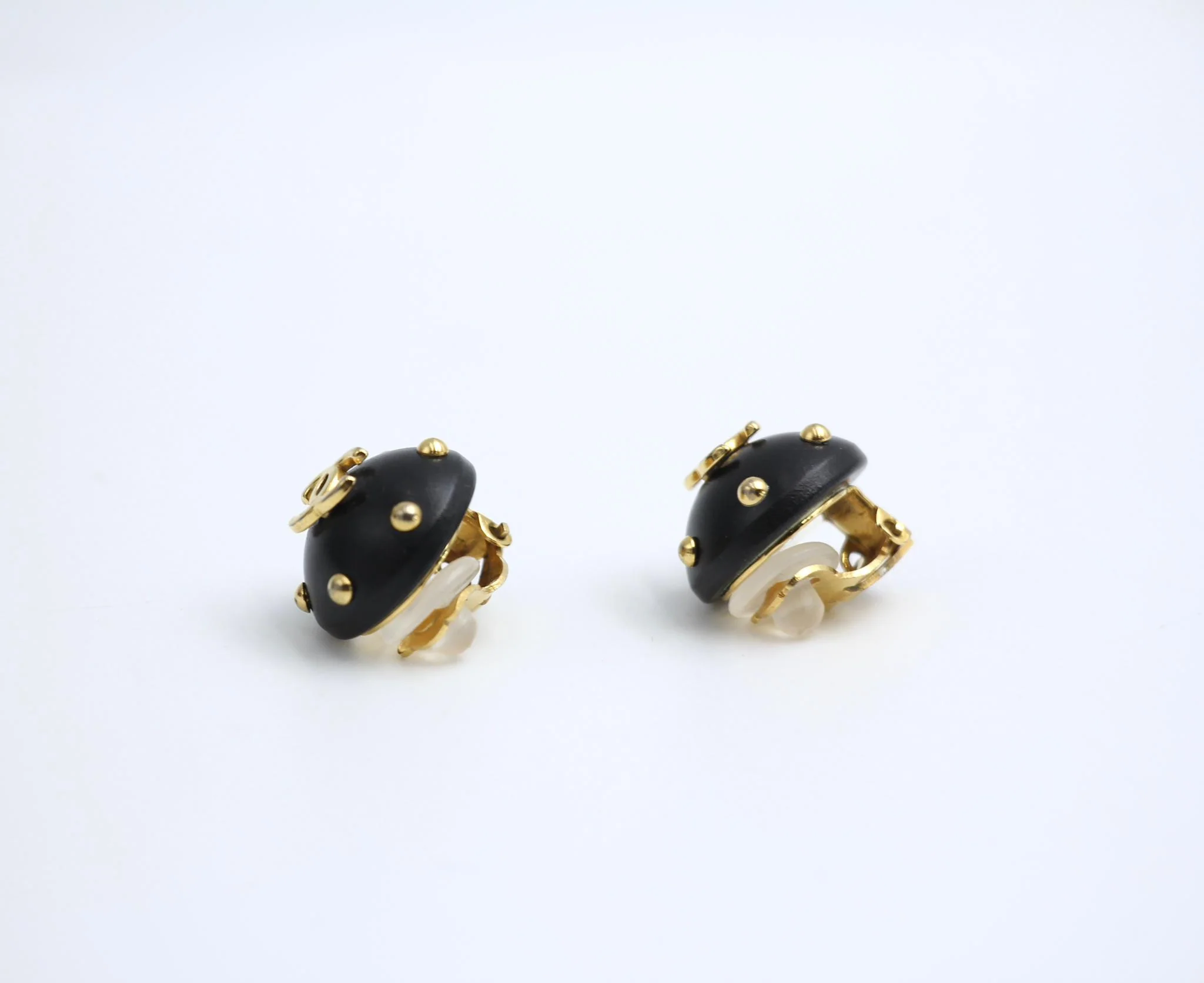 Chanel Vintage 96C Resin Black Gold Dot Earrings - Image 5