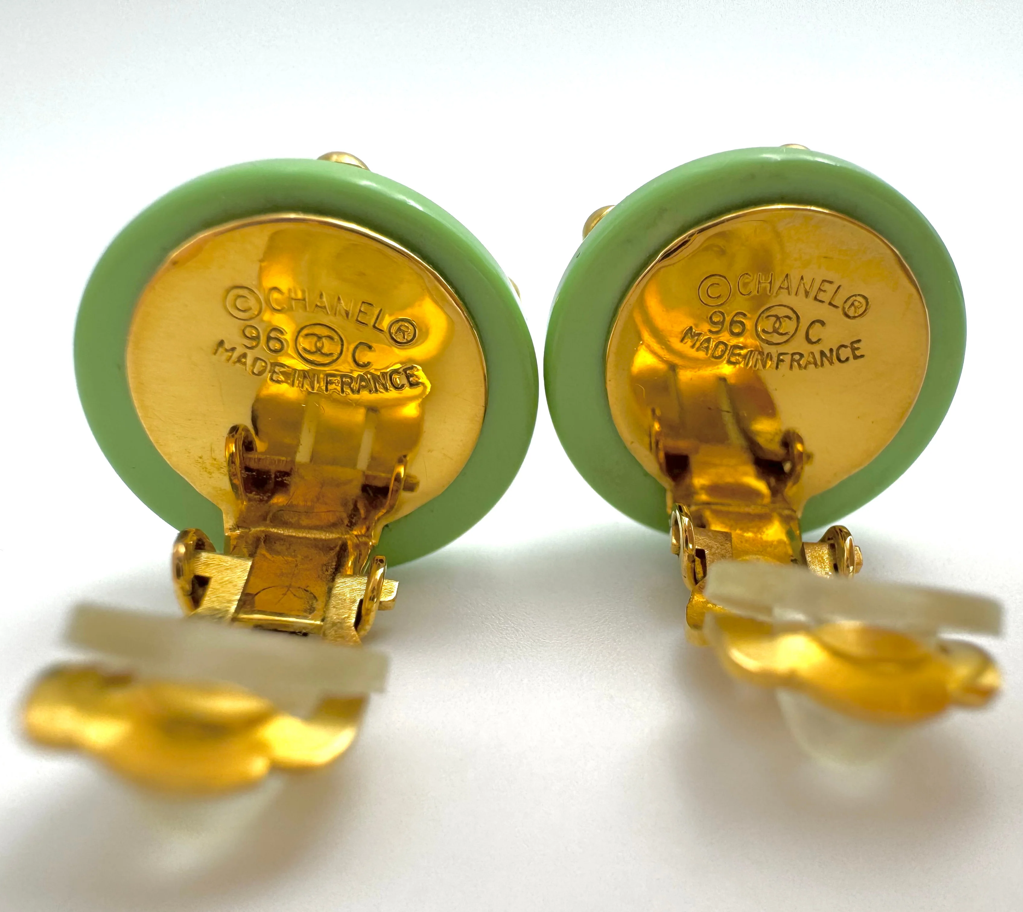 Chanel Vintage 96C Resin Light Green Beanie Earrings - Image 11