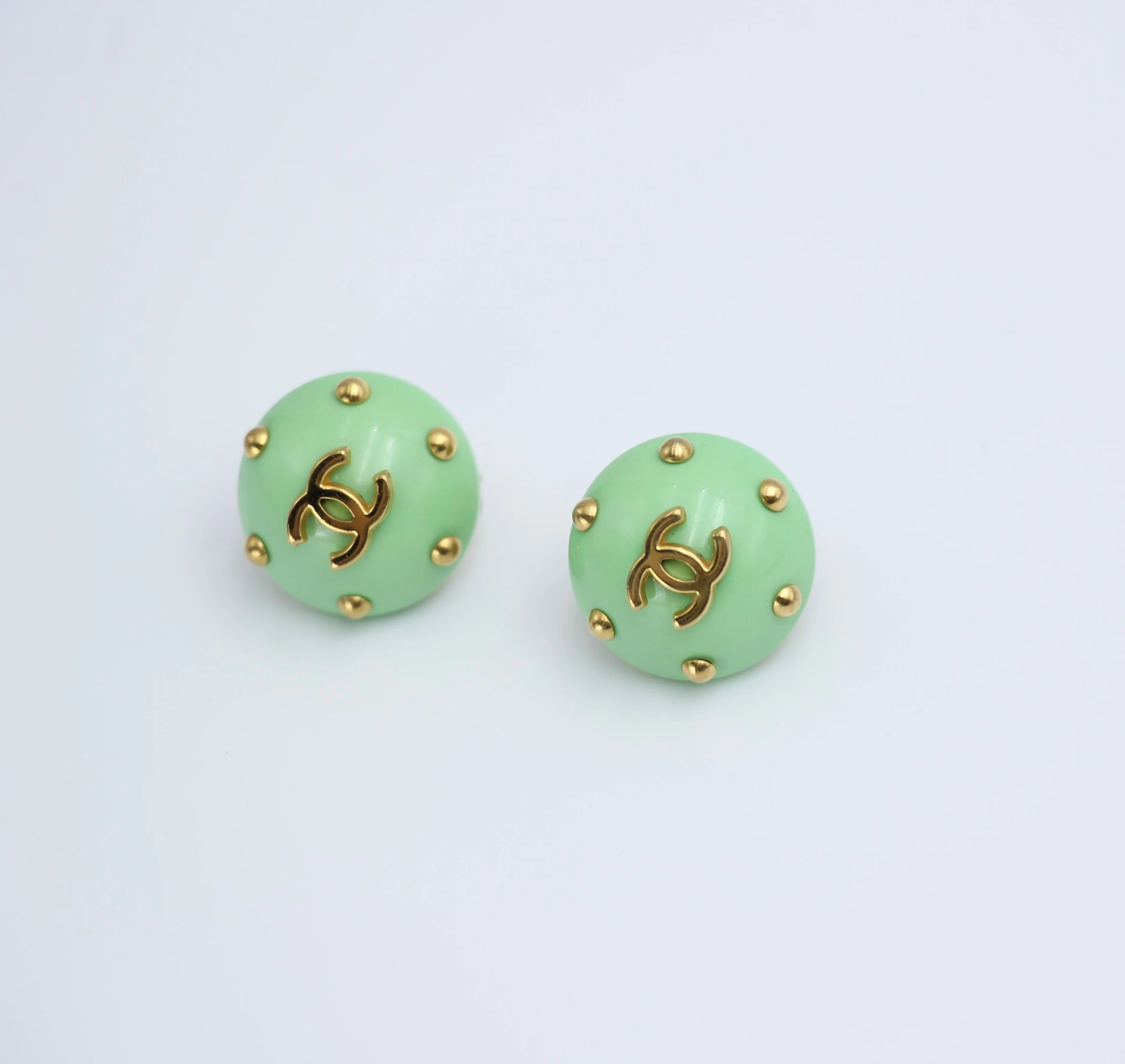 Chanel Vintage 96C Resin Light Green Beanie Earrings - Image 3