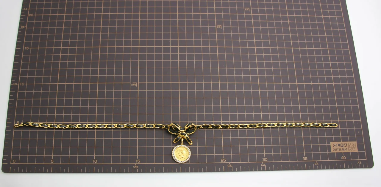 Chanel Vintage 96P Mrs Coco Gold-plated Leather Chain Necklace - Image 10