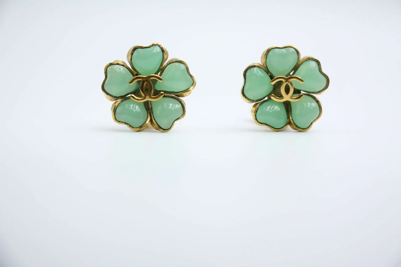 Chanel Vintage 97P Gripoix Jade Light Green Camellia Clip-on Earrings