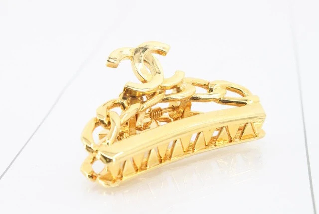 Chanel Vintage 98 Cc Logo Plated Hair Clip - Image 4