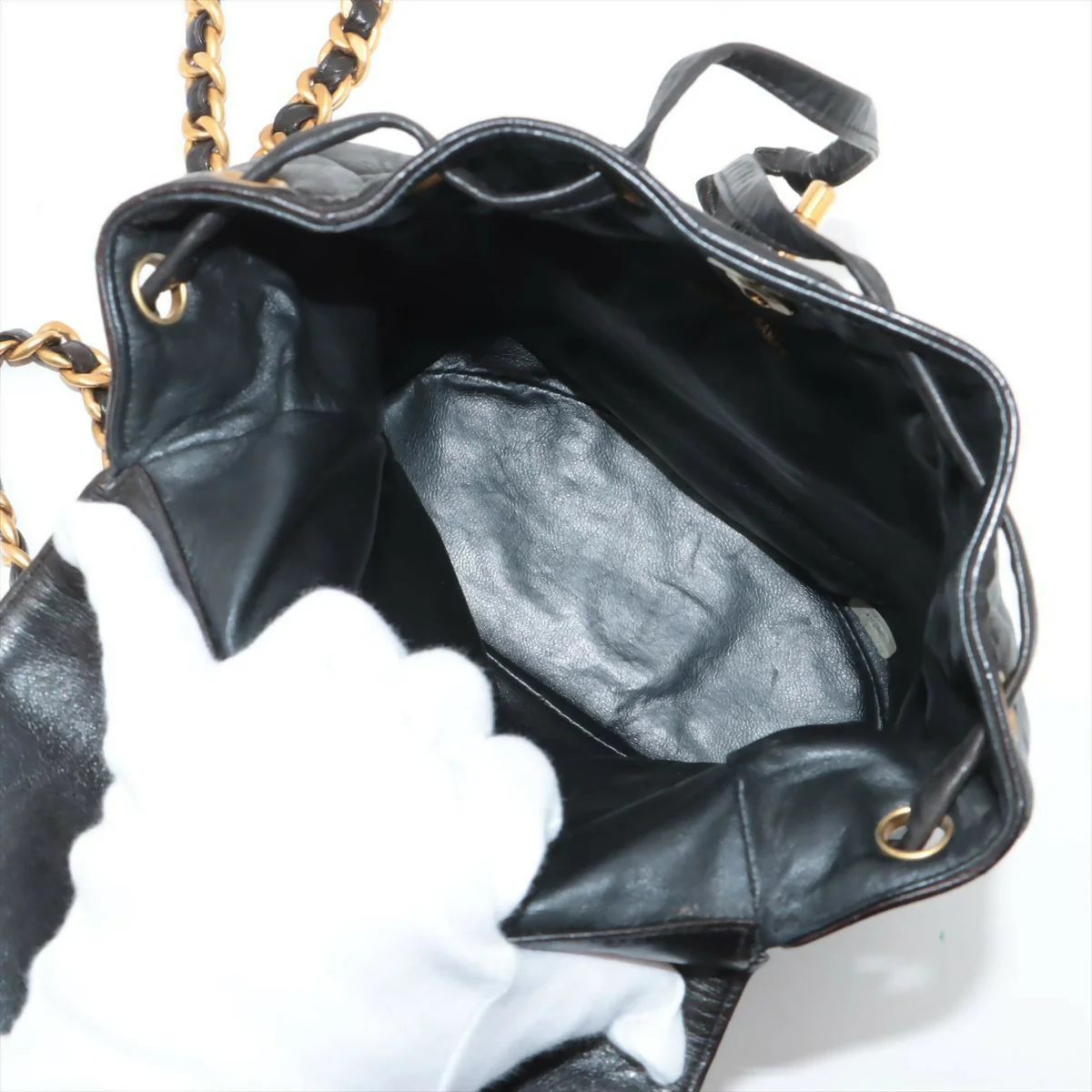 Chanel Vintage Black Lambskin Diamond-Quilted Flap Backpack - Image 5