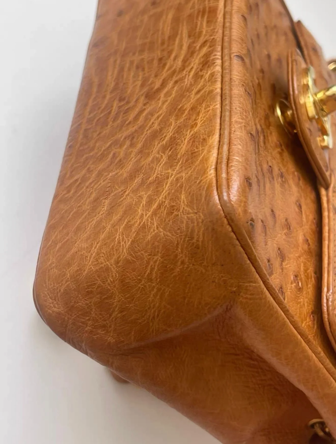 Chanel Vintage Flap bag in Ostrich Leather Gold Hardware - Image 3