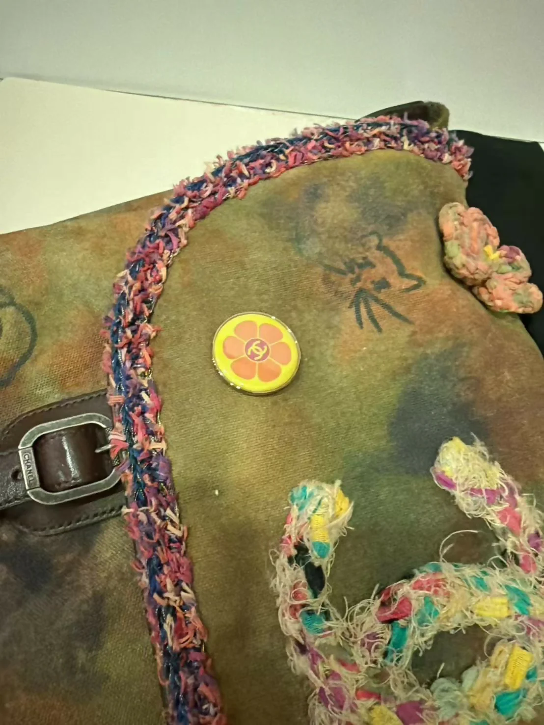 Chanel Vintage graffiti shoulder bag medium - Image 4