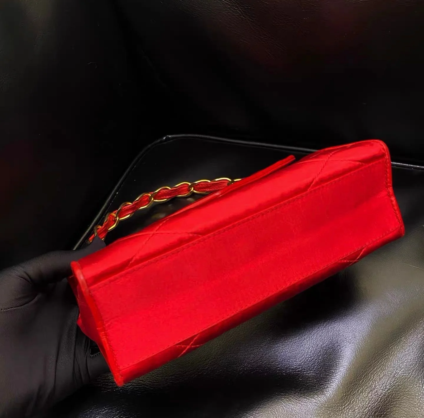 Chanel Vintage Red Satin Gold Handle bag - Image 4