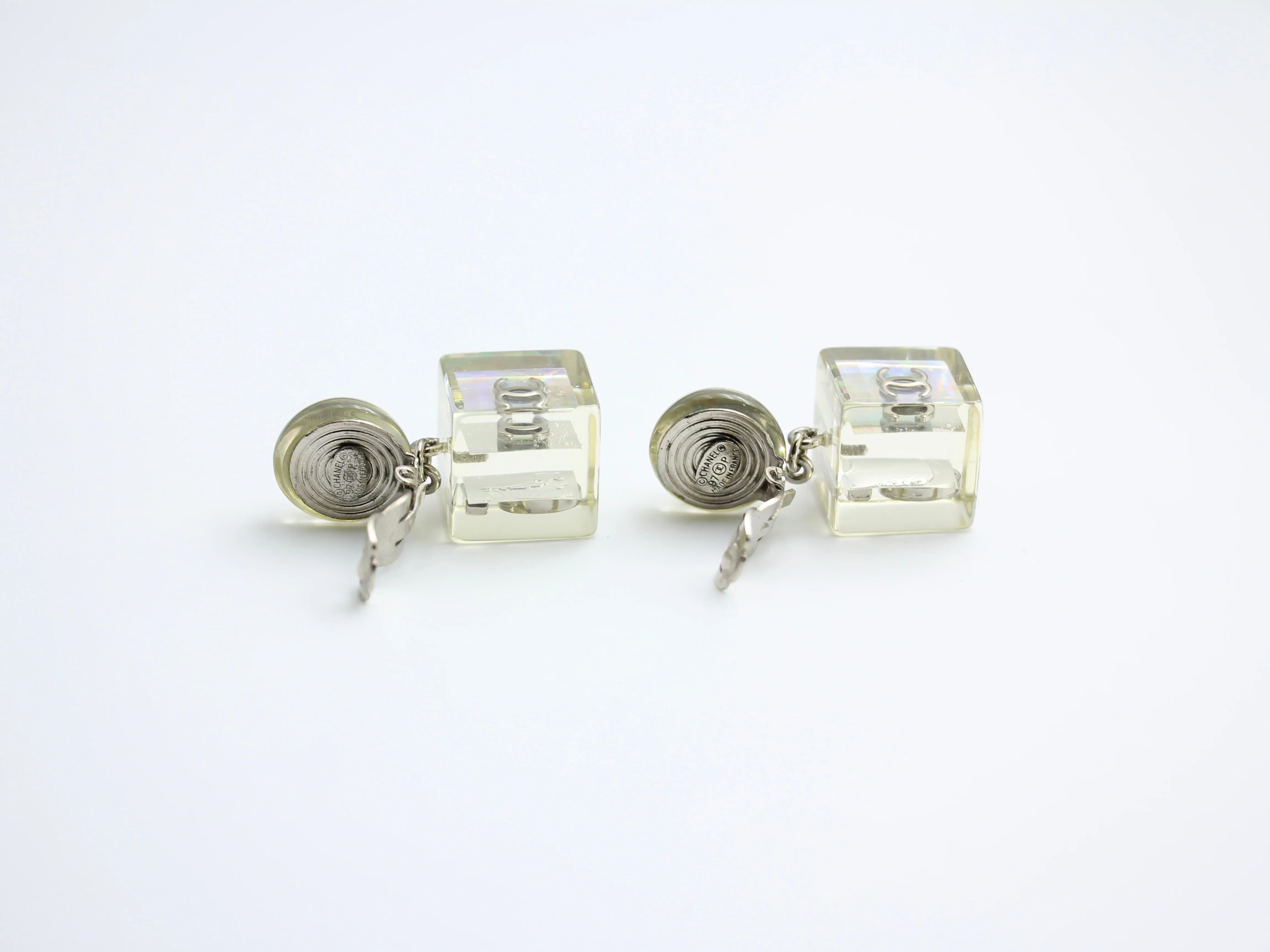 Chanel Vintage Size 5 Transparent Cube Dangling Earrings - Image 2