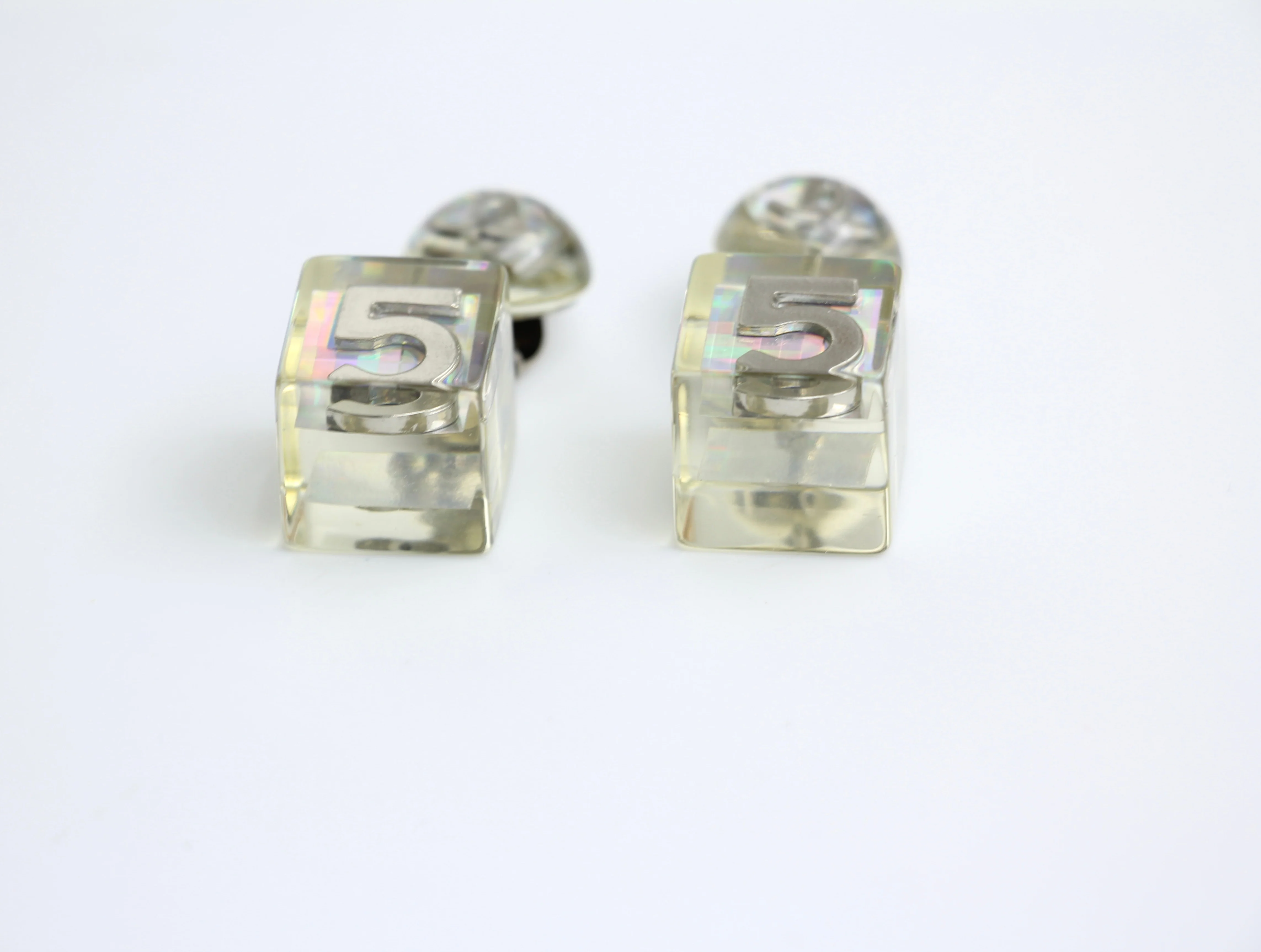 Chanel Vintage Size 5 Transparent Cube Dangling Earrings - Image 4