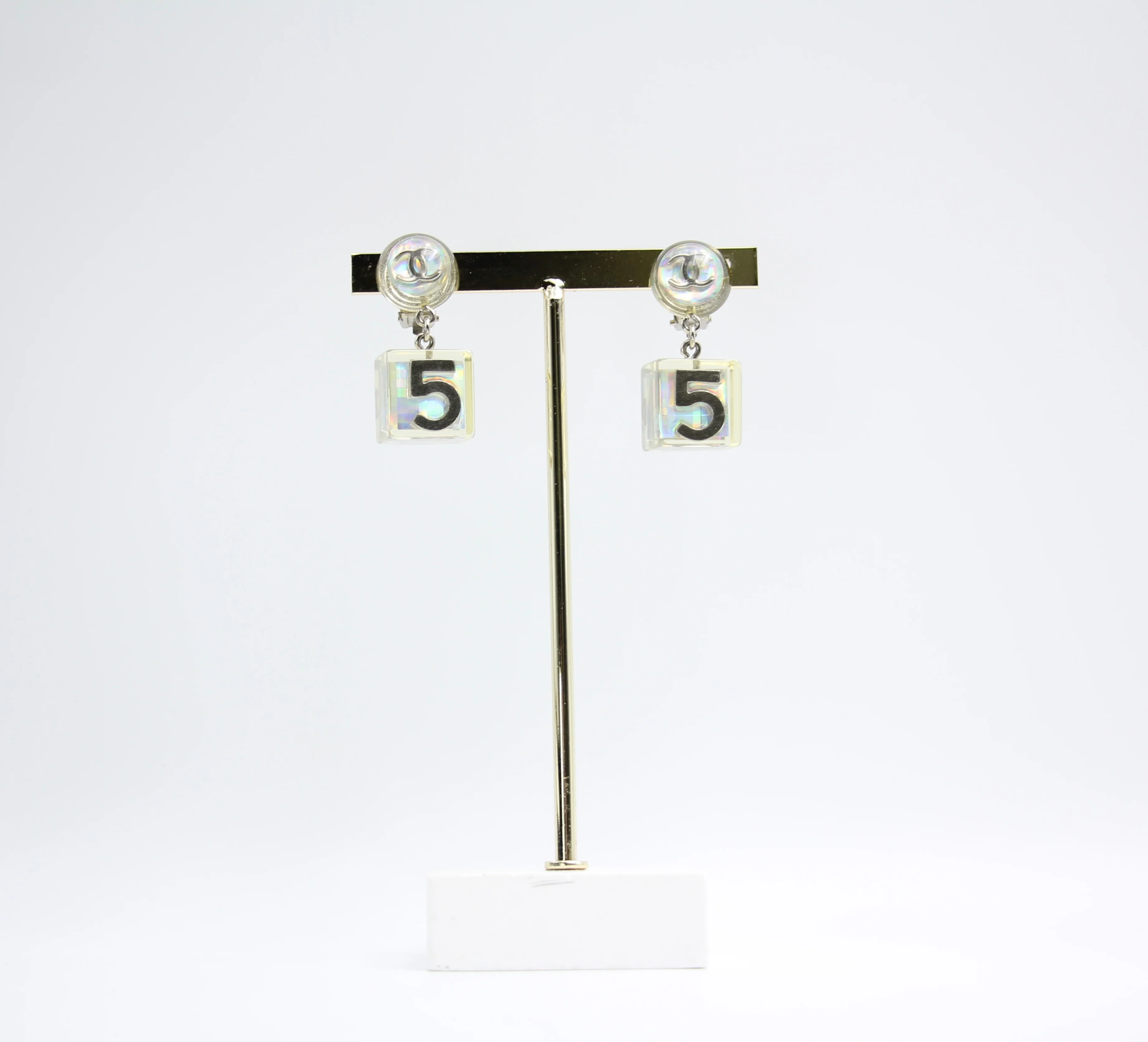 Chanel Vintage Size 5 Transparent Cube Dangling Earrings - Image 7