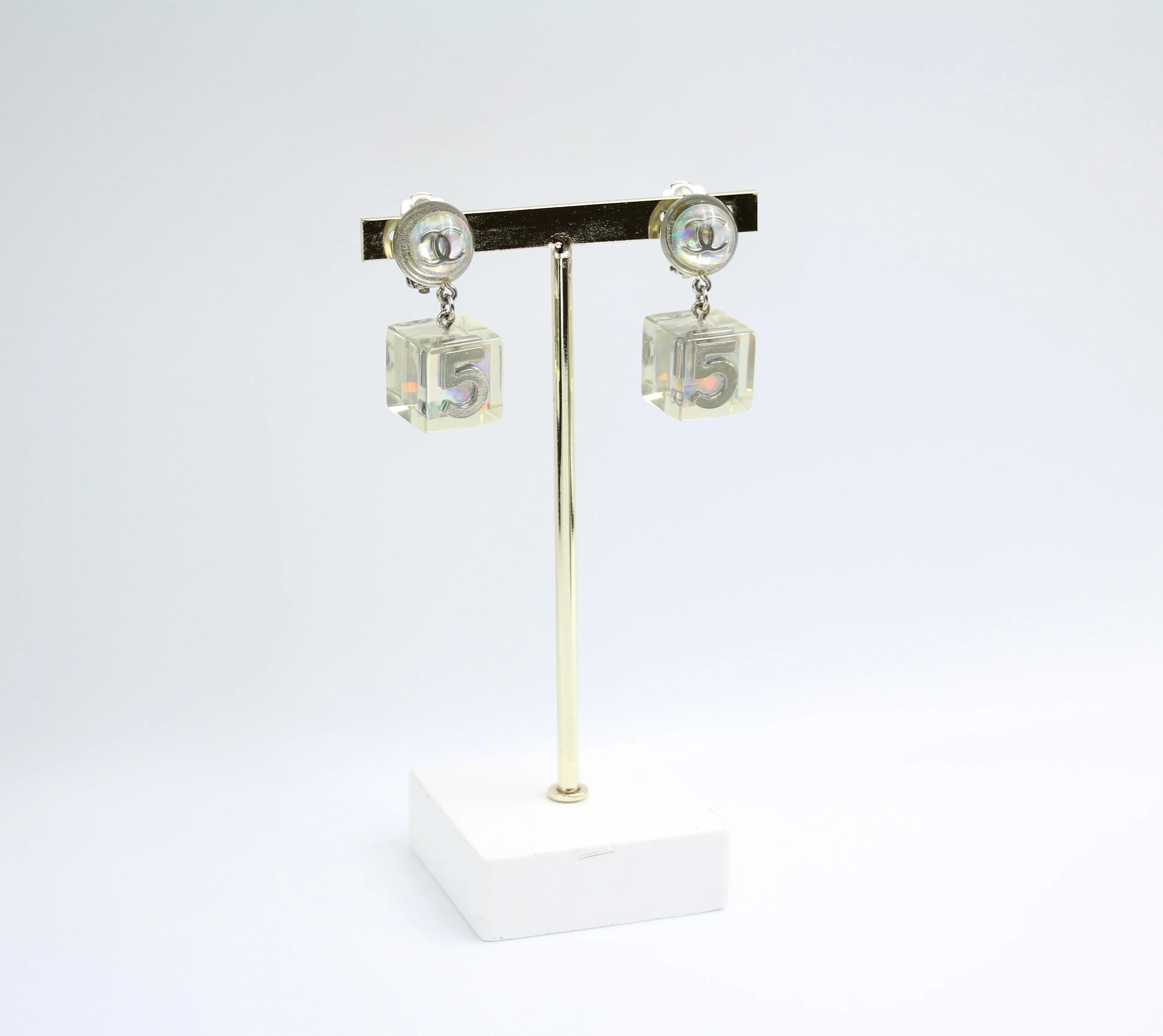 Chanel Vintage Size 5 Transparent Cube Dangling Earrings - Image 8