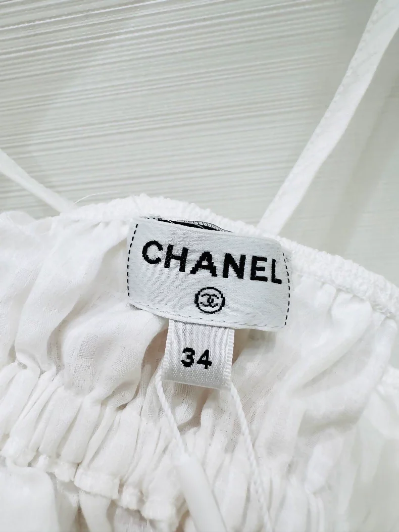 Chanel 25p white top with pearl laces - Image 2