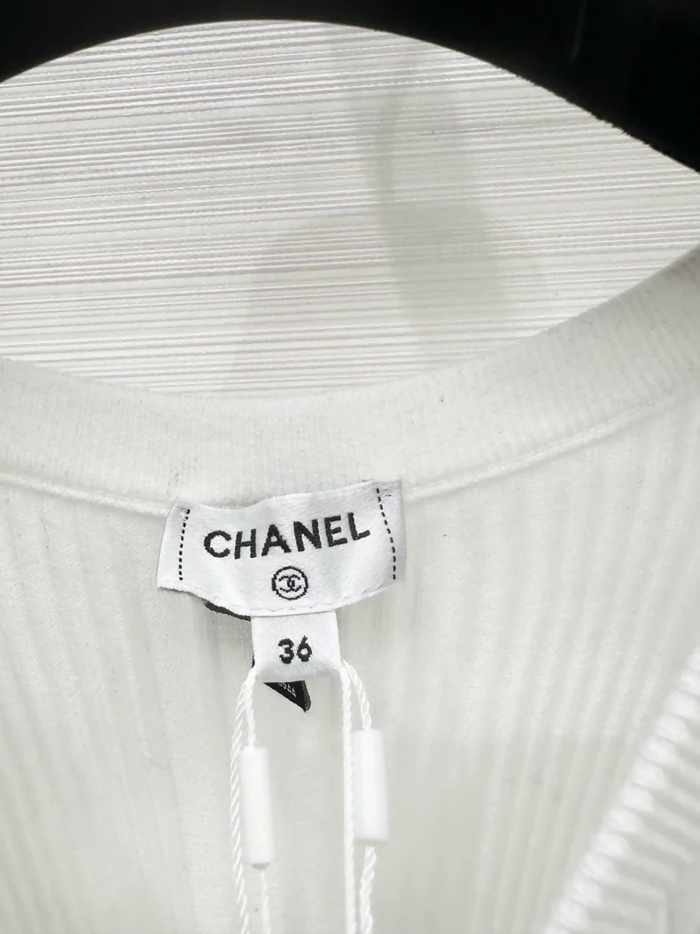 Chanel 25P white dress - Image 2