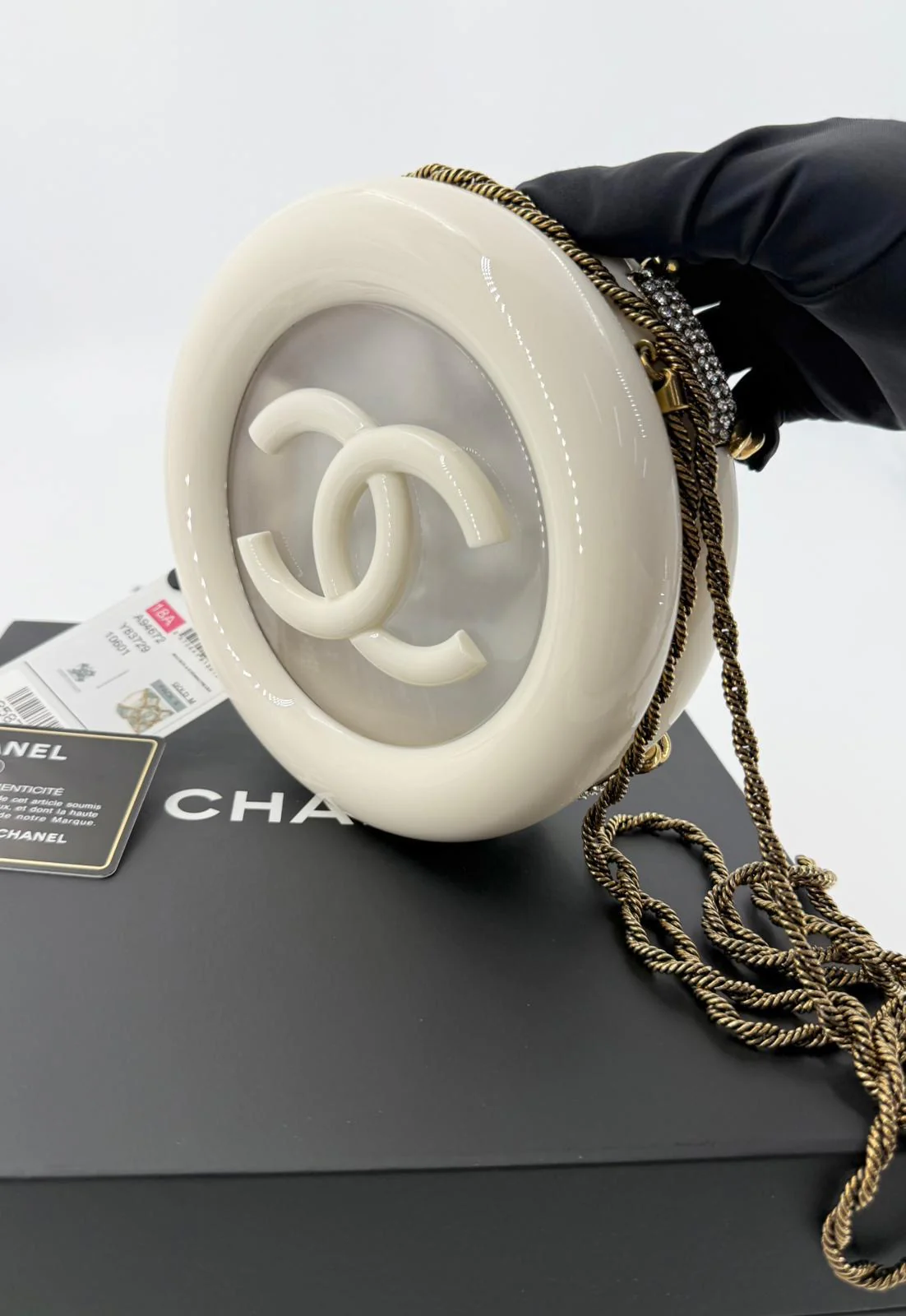 Chanel White Strass and Resin Nautical Wheel Minaudière Bronze Hardware, 2018 Métiers D'art - Image 16