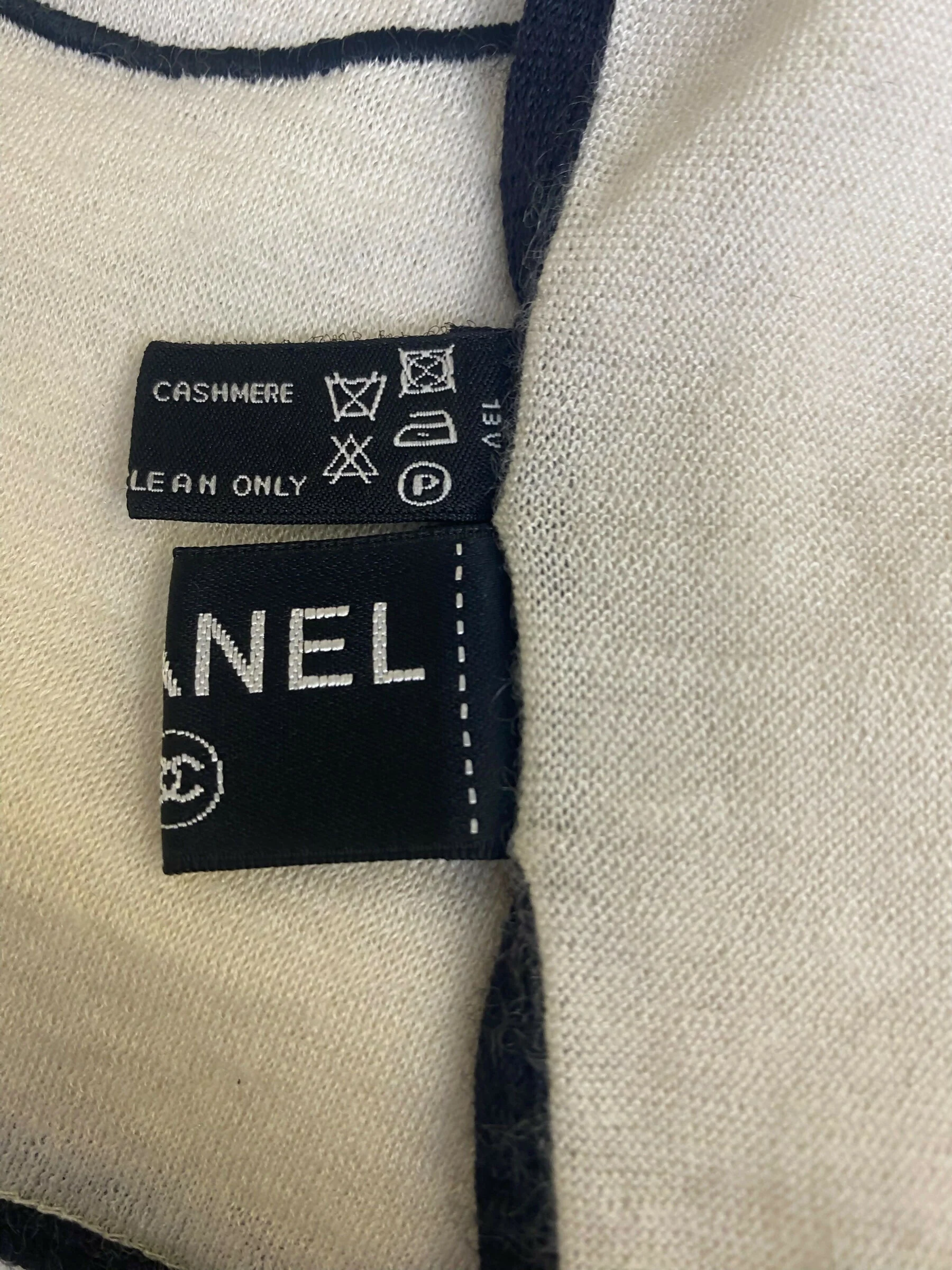 Chanel XL Ivory Black Cashmere Double CC Stole Shawl Scarf - Image 10