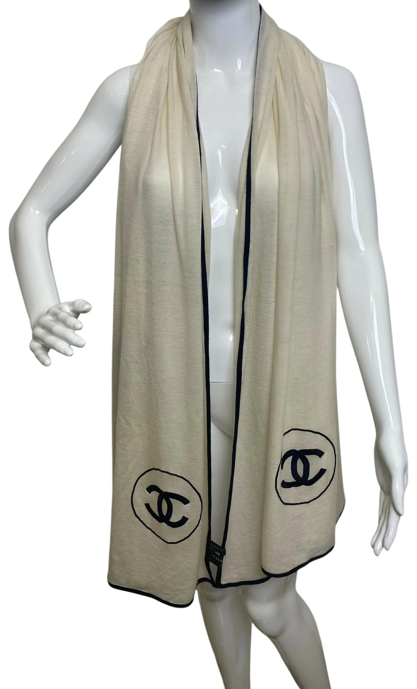 Chanel XL Ivory Black Cashmere Double CC Stole Shawl Scarf - Image 7