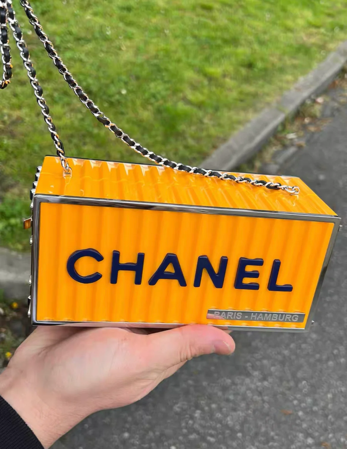 Chanel Yellow Paris Hamburg Shipping Container Minaudière Clutch Bag 2017 - Image 4