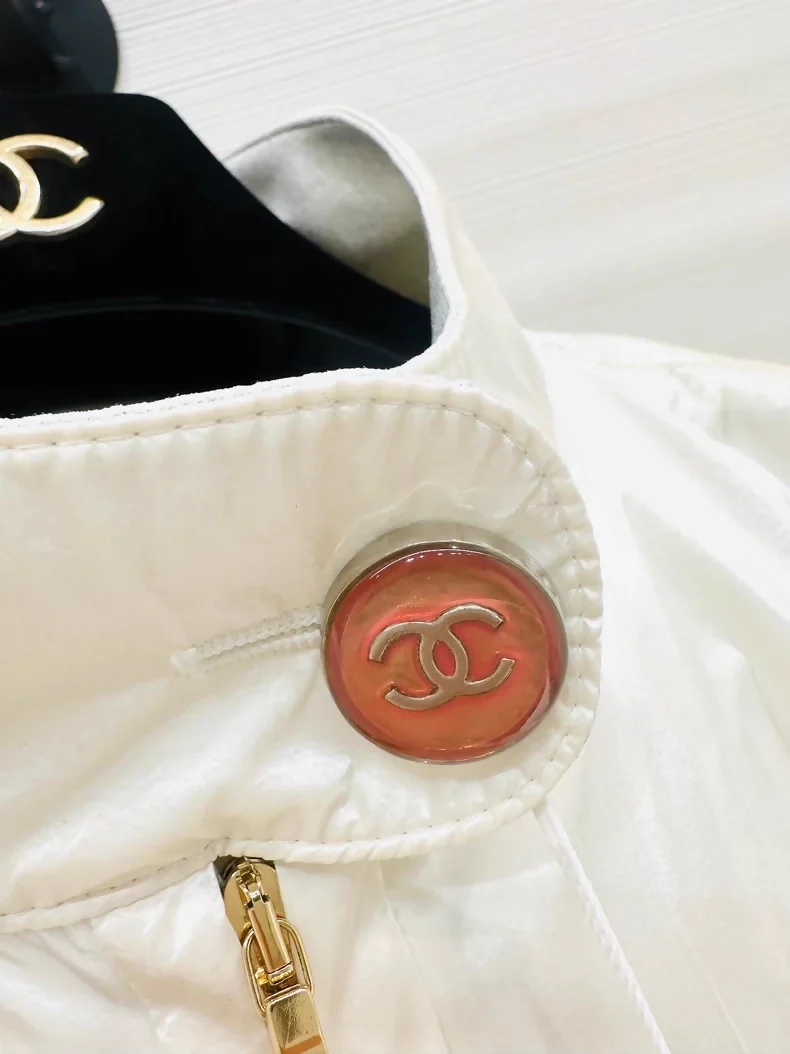 Chanel 23C ecru zip-up jacket - Image 3