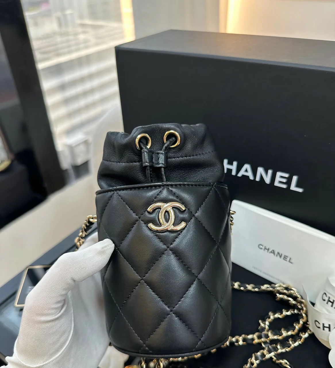 Chanel(21)Mini Bucket(612) Bag - Image 7