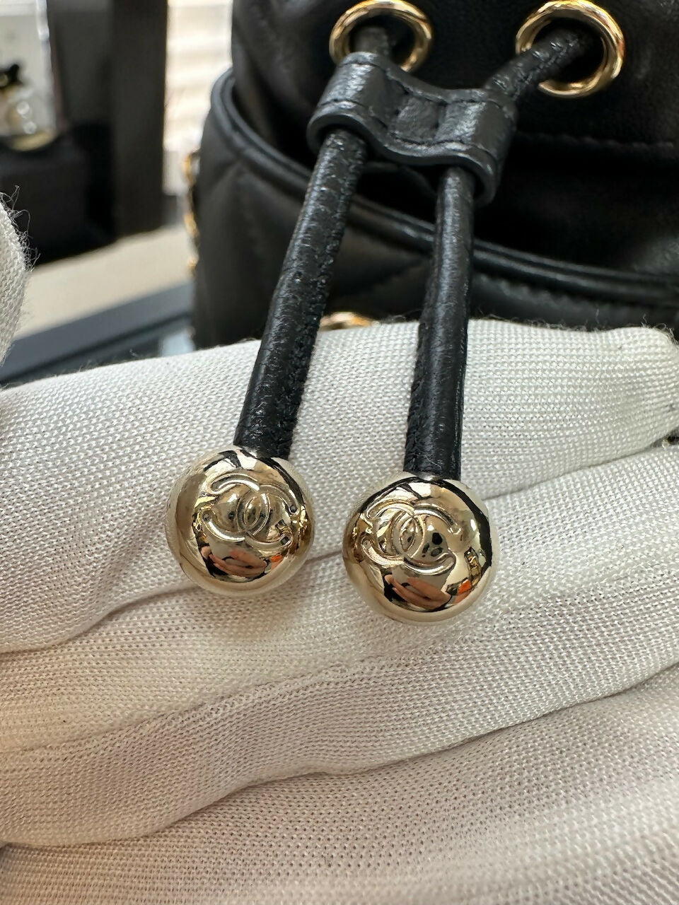 Chanel(21)Mini Bucket(612) Bag - Image 8