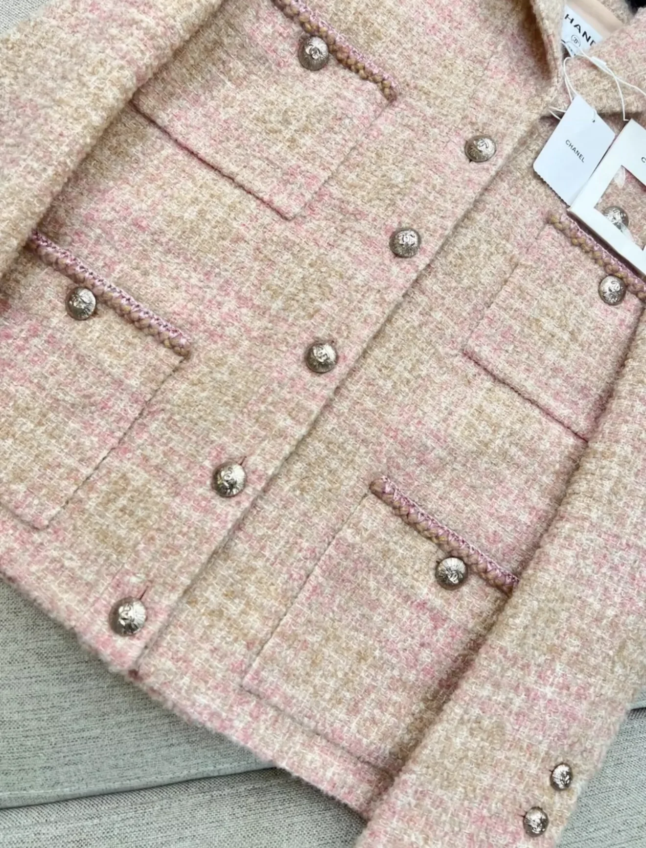 Chanel 24A pink & beige tweed jacket - Image 4