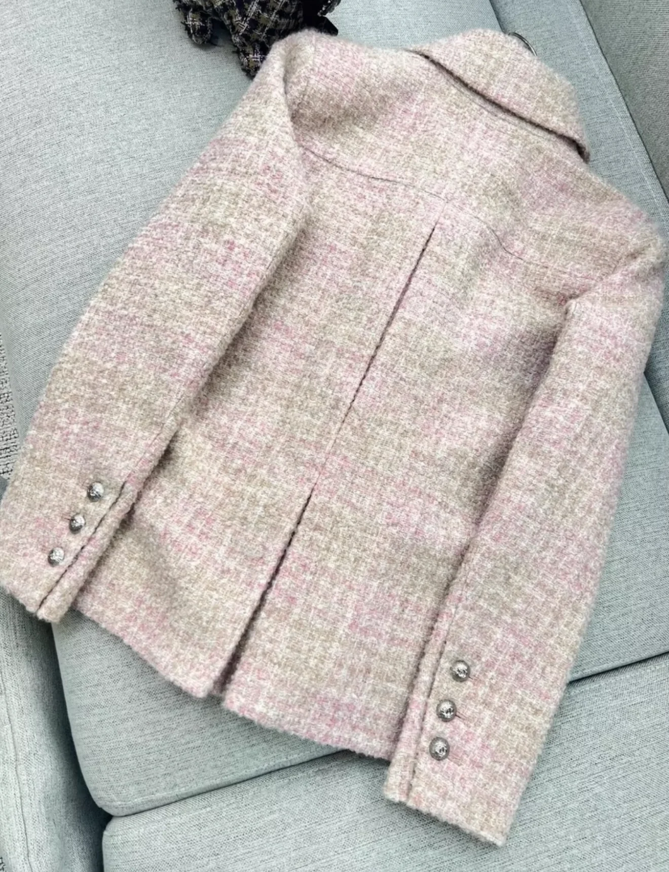 Chanel 24A pink & beige tweed jacket - Image 5