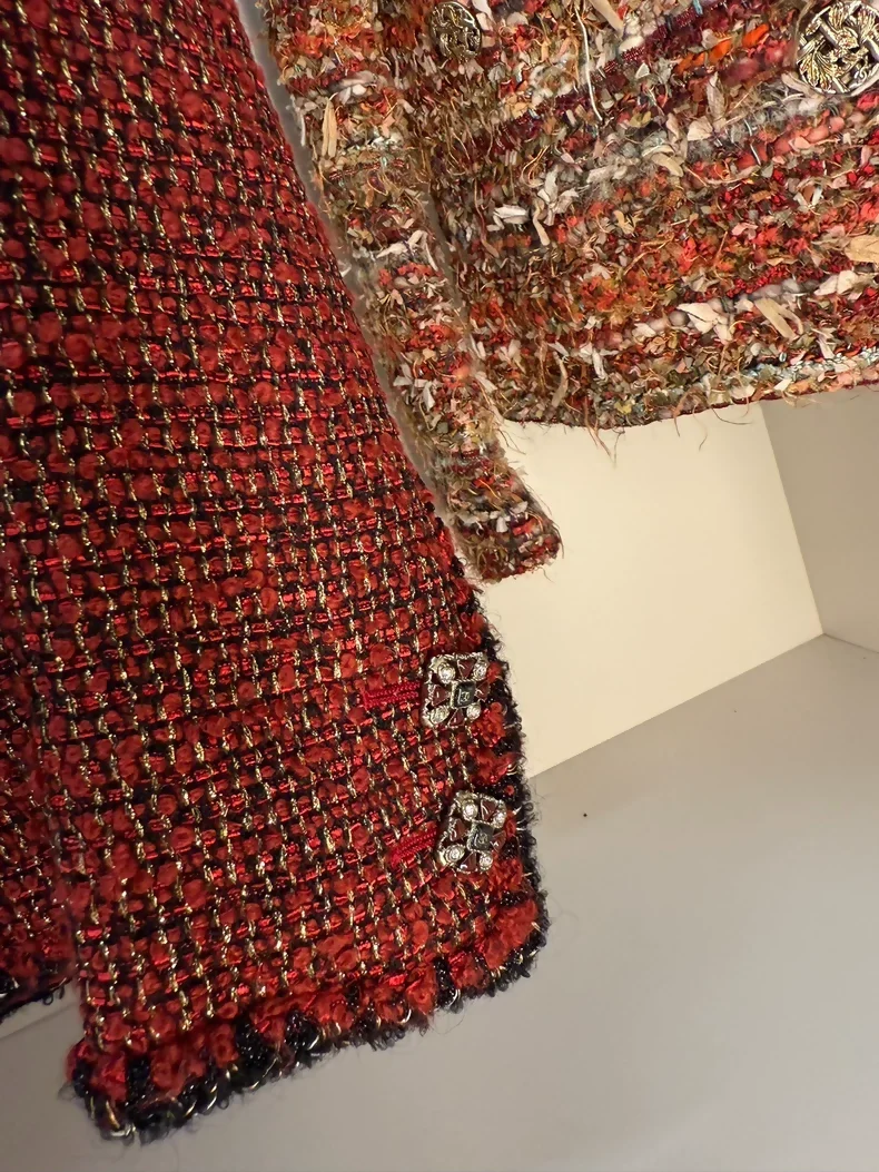 Chanel 11A dark red tweed jacket - Image 3