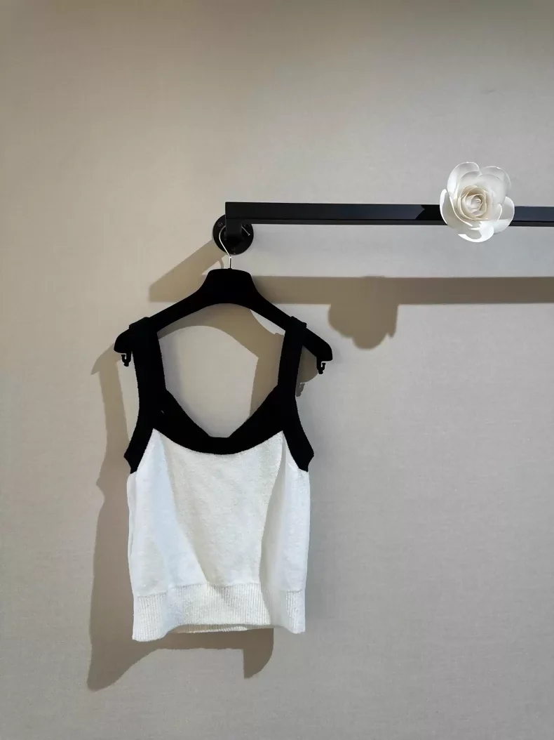 Chanel 23P black and white terry cloth camisole top - Image 3