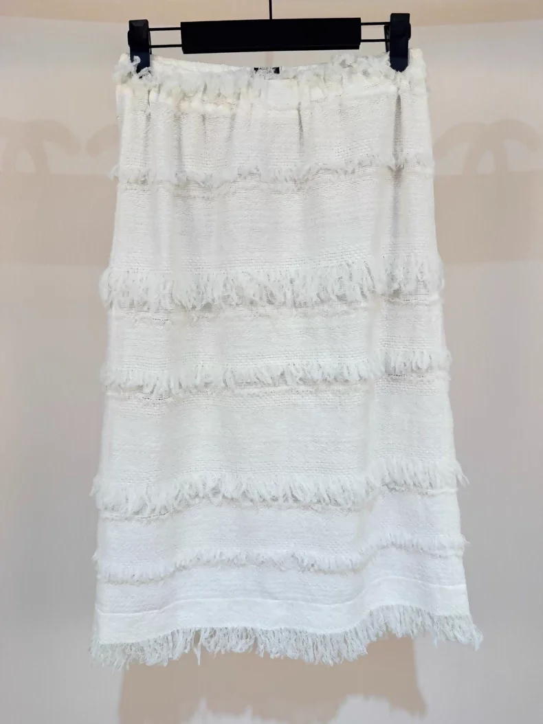 Chanel's Spring/Summer 2009 white dress - Image 2