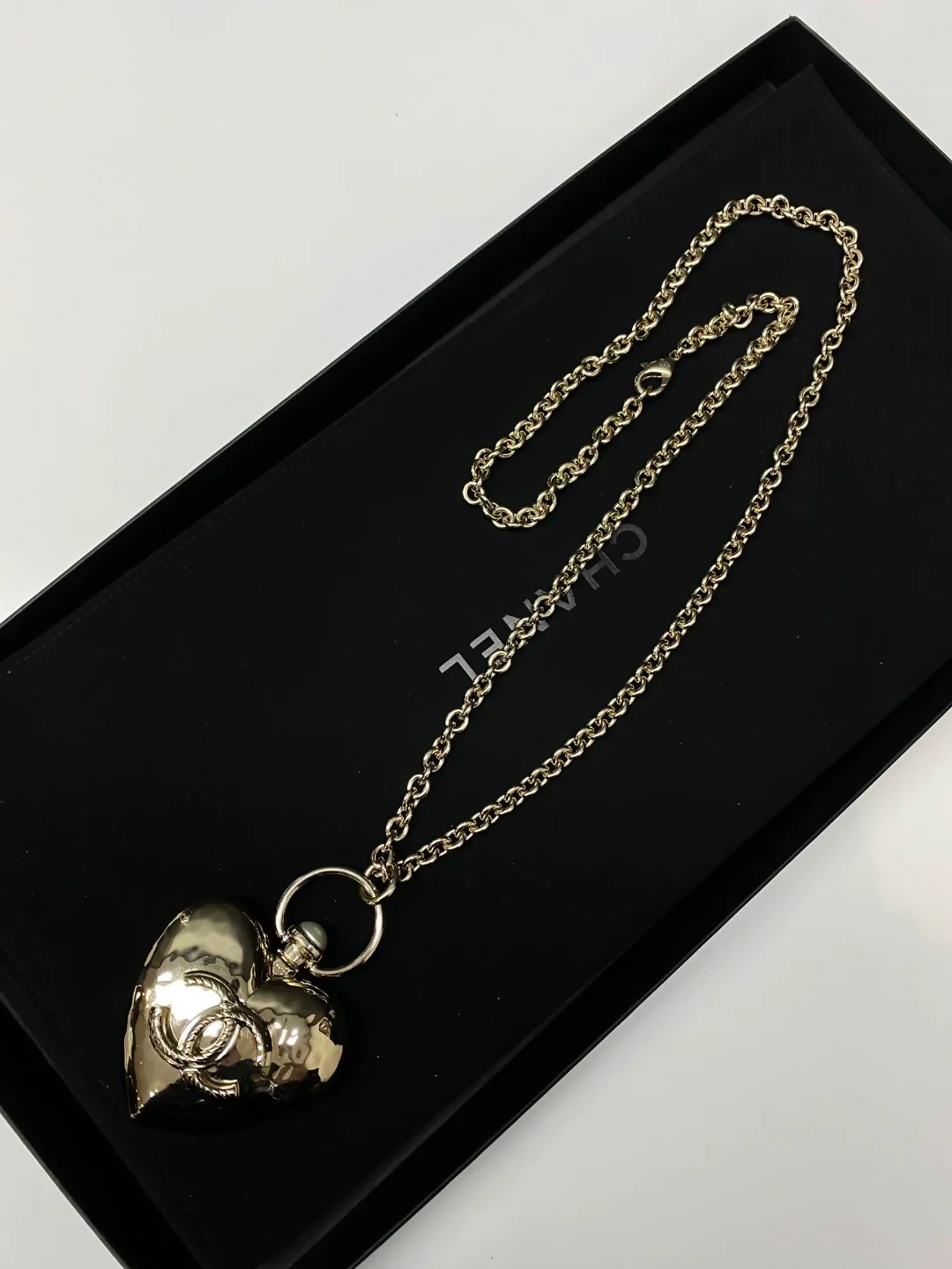 Chanel heart long chain necklace - Image 4