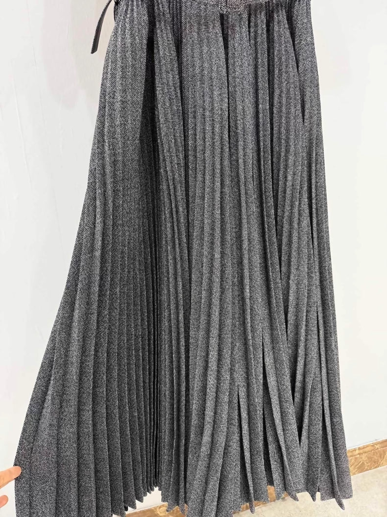 Dior 24 Early Spring Grey Pleated Elegant Full Skirt Dress - Image 3