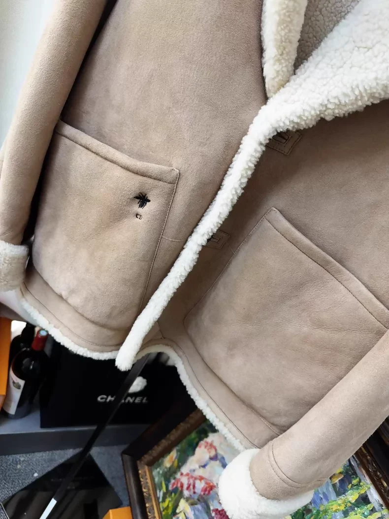 Dior khaki reversible shearling coat - Image 6
