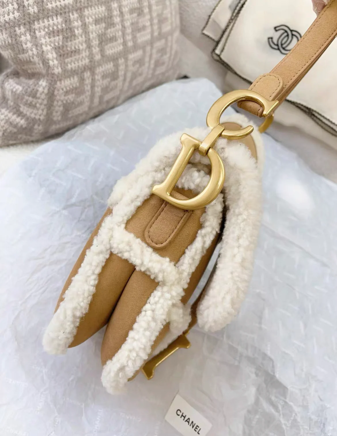 Dior Shearling Camel Limited Edition 2020 Saddle Bag - Image 4