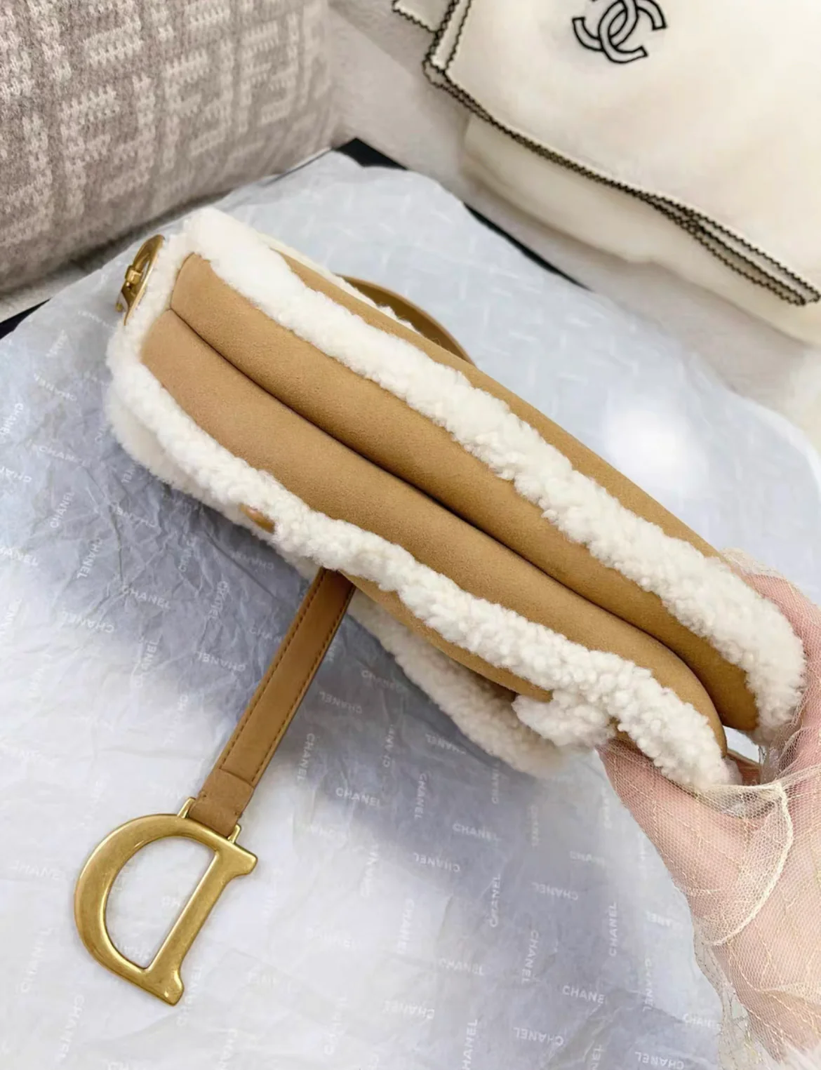 Dior Shearling Camel Limited Edition 2020 Saddle Bag - Image 5