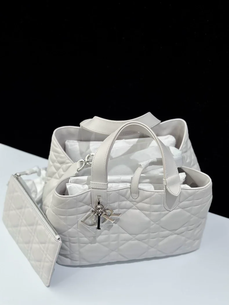 Dior Toujours Medium Soft Grey, with Silver hardware - Image 2