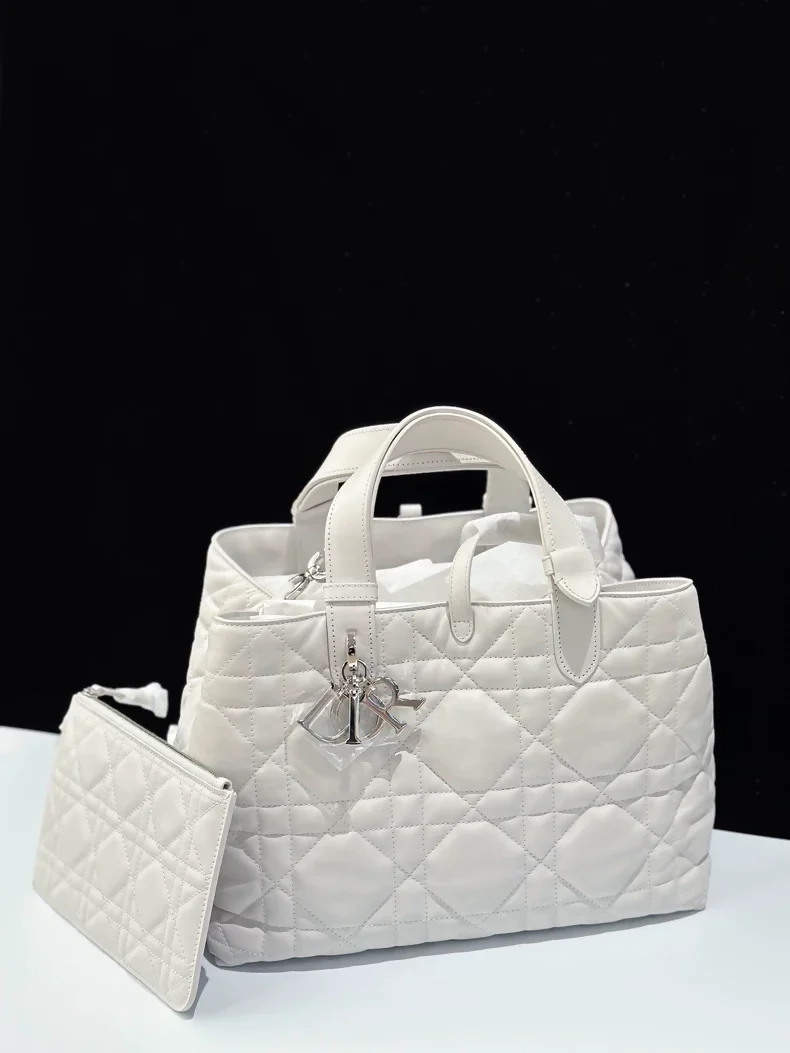 Dior Toujours Medium Soft Grey, with Silver hardware - Image 3