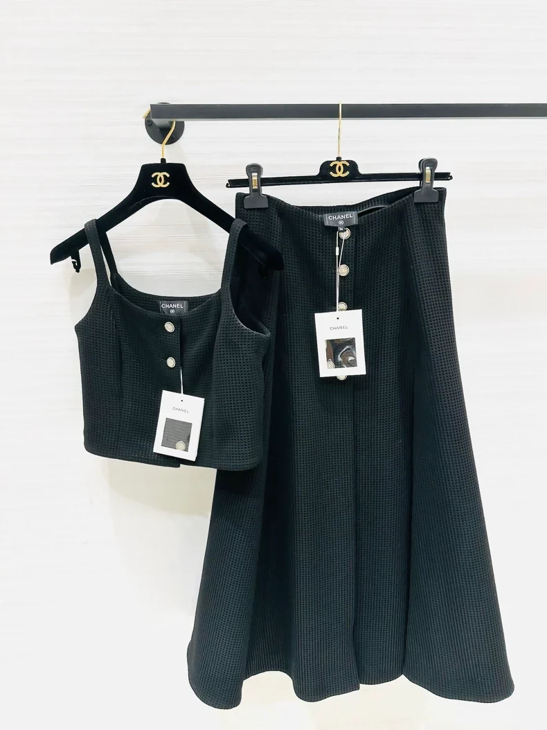 Chanel 25C black tweed top & skirt