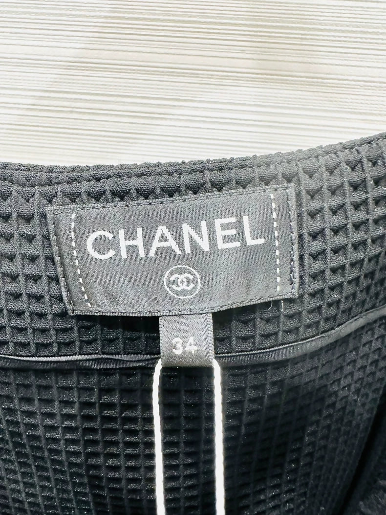 Chanel 25C black tweed top & skirt - Image 2