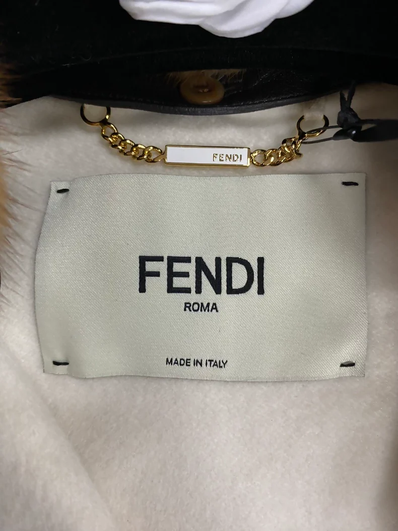 Fendi cashmere mink fur cape coat - Image 3