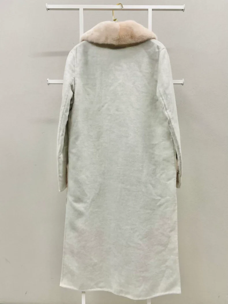 FENDI gray fur coat - Image 3