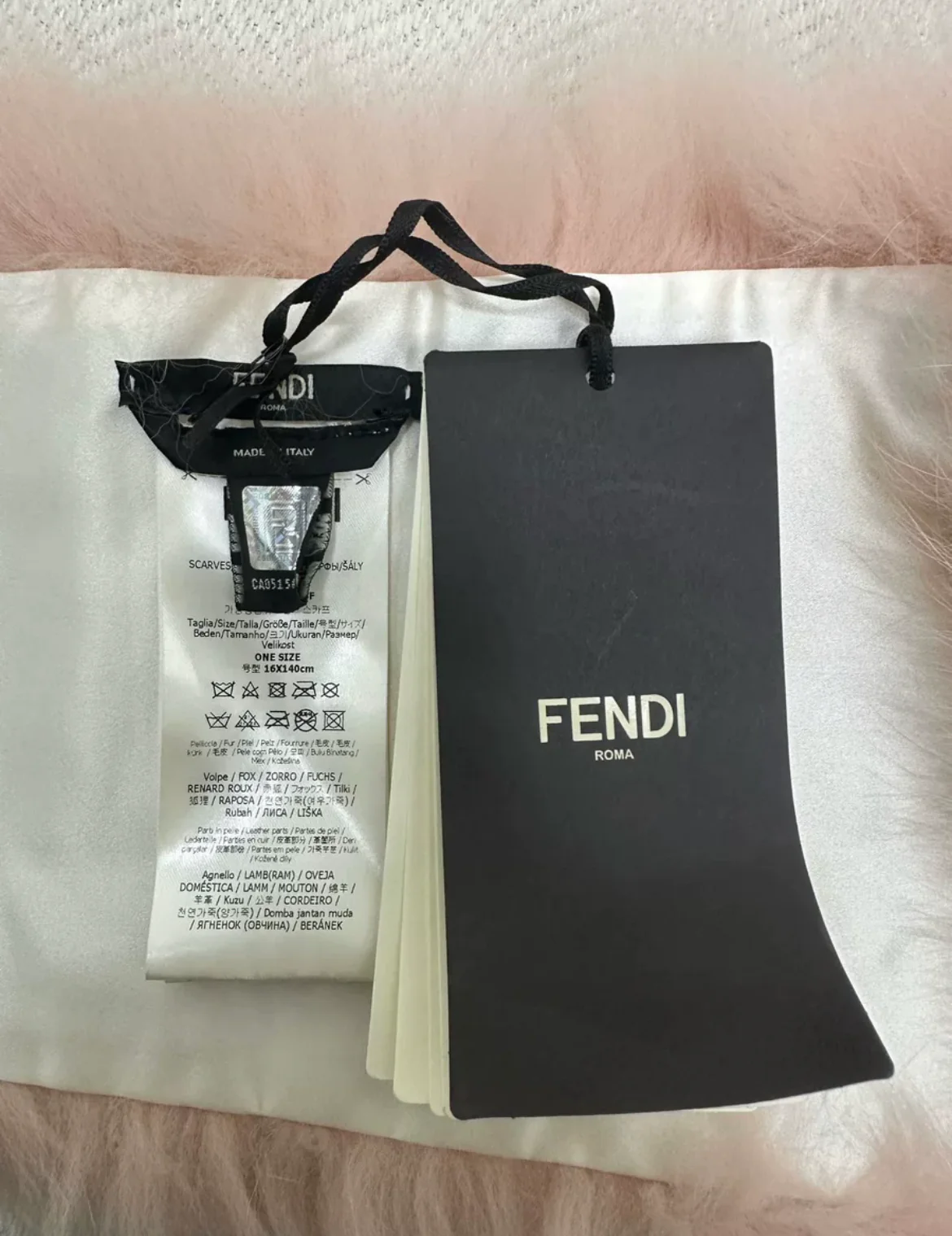 Fendi pink fox fur scarf - Image 4