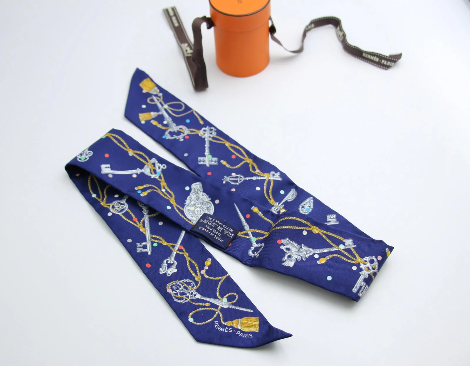 Hermes 100 Silk Les Cles A Pois Twilly Scarf - Image 11