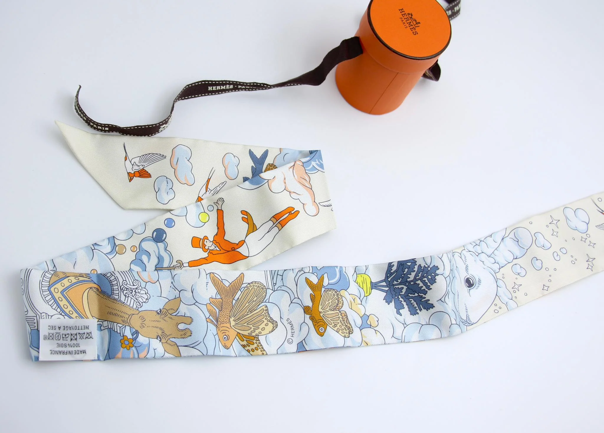 Hermès 100 Silk Sur Mon Nuage Twilly Creme Bleu Ciel Orange Scarf - Image 9