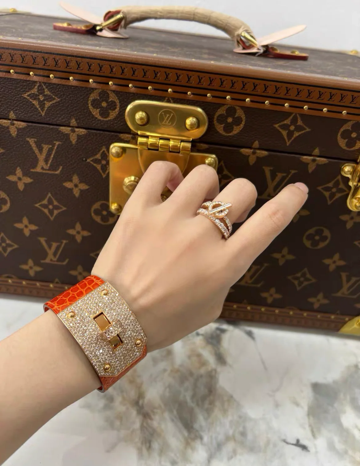 Hermès 18K Rose Gold Diamond & Orange Crocodile Kelly Bracelet - Image 7