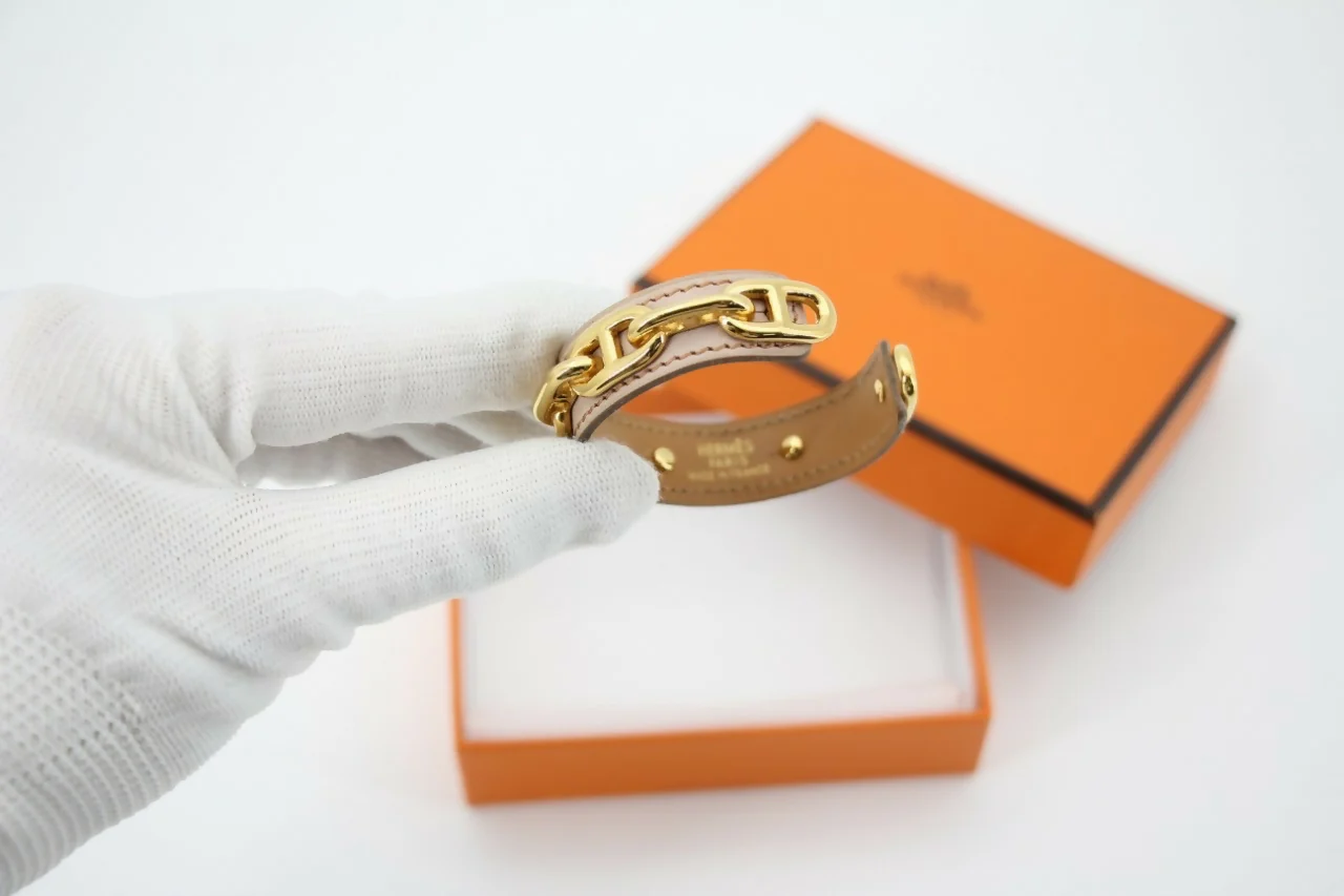 Hermes 2001 Leather and Metal Cuff Bracelet - Image 3