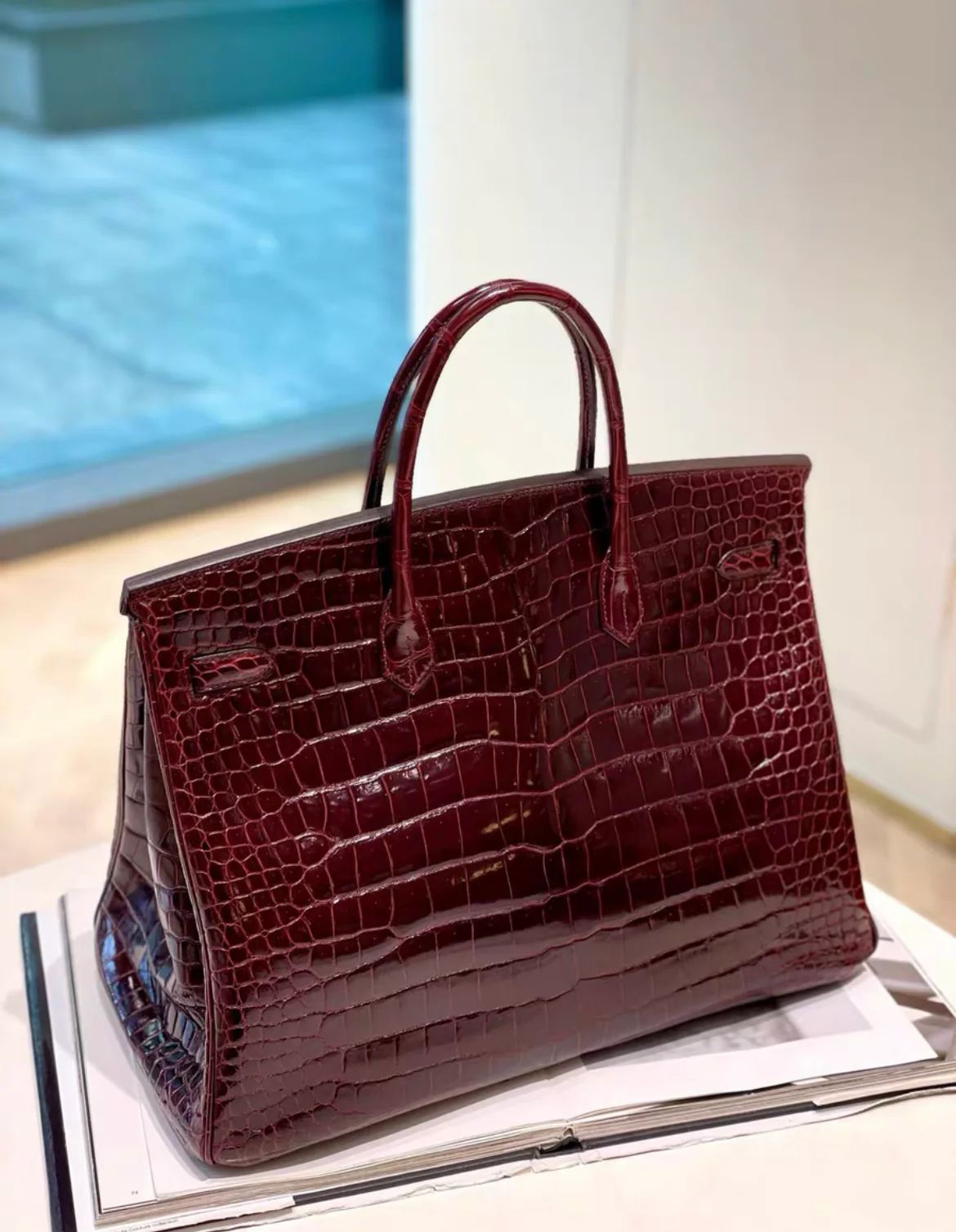 HERMÈS 40CM BIRKIN BORDEAUX SHINY POROSUS CROCODILE PALLADIUM HARDWARE - Image 3