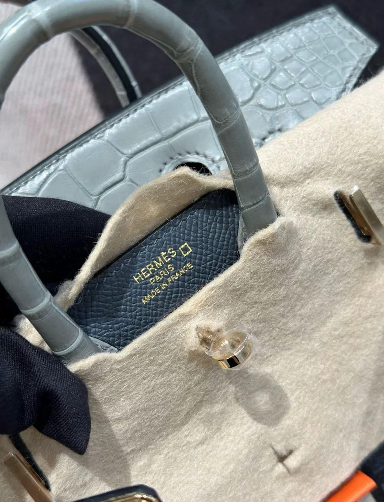 Hermes Birkin 20 Faubourg Rainy Days Gris Misty - Image 2