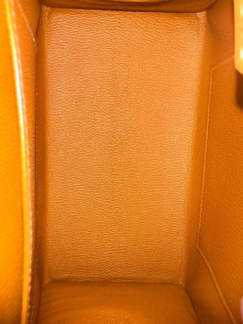 Hermes Birkin 20 gold brown matte crocodile leather with gold hardware - Image 2