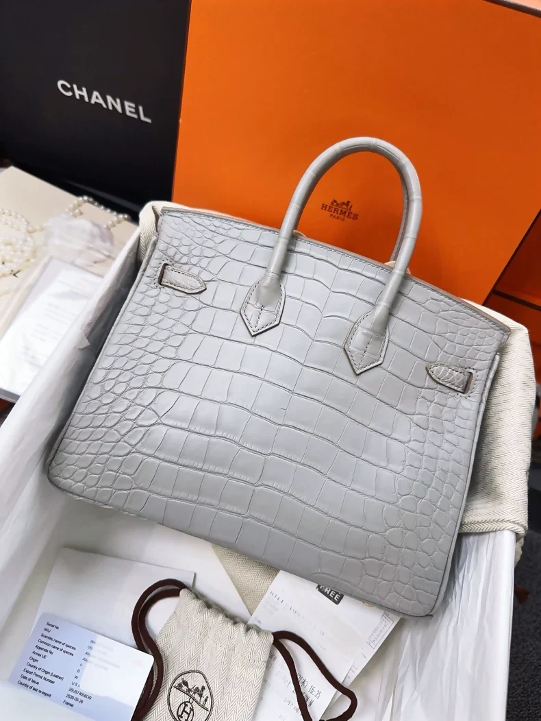 Hermes Birkin 25 0V Gris cement matte crocodile leather gold hardware - Image 2